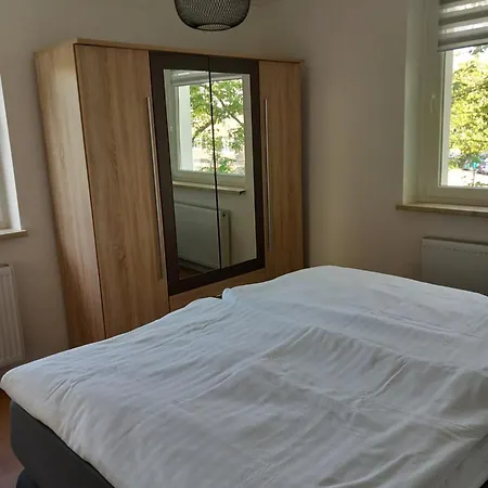 Apartment 1#netflix &wlan &kingsize Bett &kaffee Maschine & Zentral & 500m Innenhafen & 2 Min U Bahn Duisburg