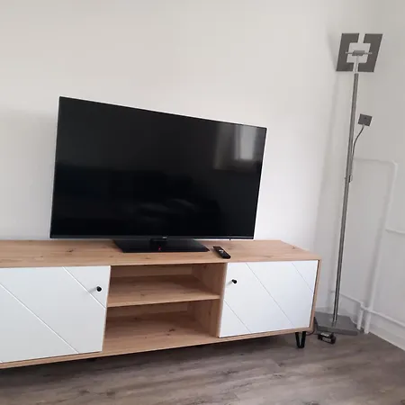 Lejlighed 1#netflix &wlan &kingsize Bett &kaffee Maschine & Zentral & 500m Innenhafen & 2 Min U Bahn