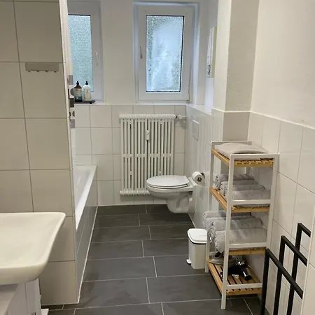 1#netflix &wlan &kingsize Bett &kaffee Maschine & Zentral & 500m Innenhafen & 2 Min U Bahn