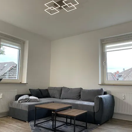 Apartment 1#netflix &wlan &kingsize Bett &kaffee Maschine & Zentral & 500m Innenhafen & 2 Min U Bahn