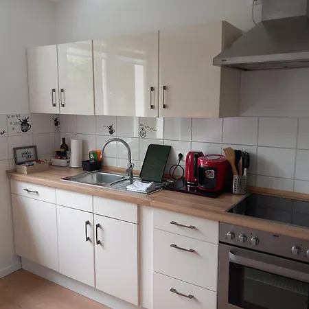 1#netflix &wlan &kingsize Bett &kaffee Maschine & Zentral & 500m Innenhafen & 2 Min U Bahn Apartment Duisburg