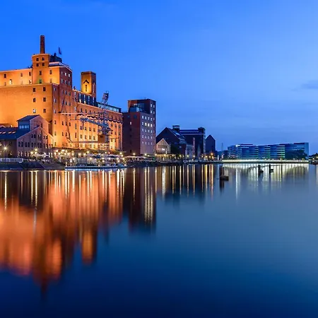 1#netflix &wlan &kingsize Bett &kaffee Maschine & Zentral & 500m Innenhafen & 2 Min U Bahn * دوسبرغ