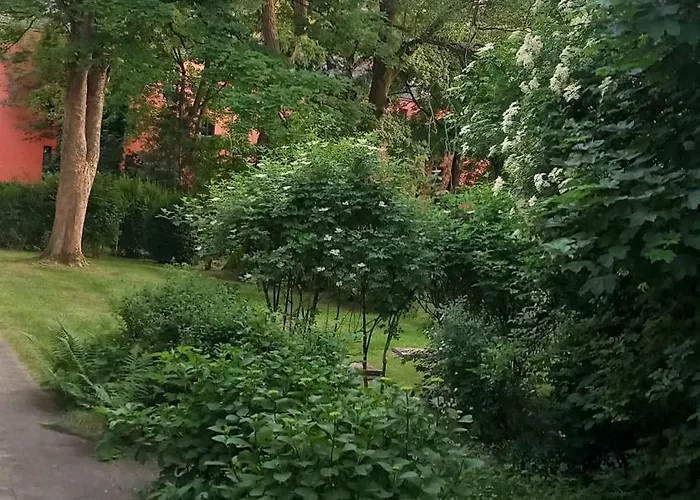 1#netflix &wlan &kingsize Bett &kaffee Maschine & Zentral & 500m Innenhafen & 2 Min U Bahn Duisburg